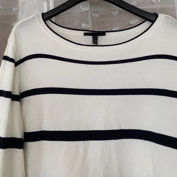 Knit striped tunic top with cutout trim at hem - Picture 3 of 6